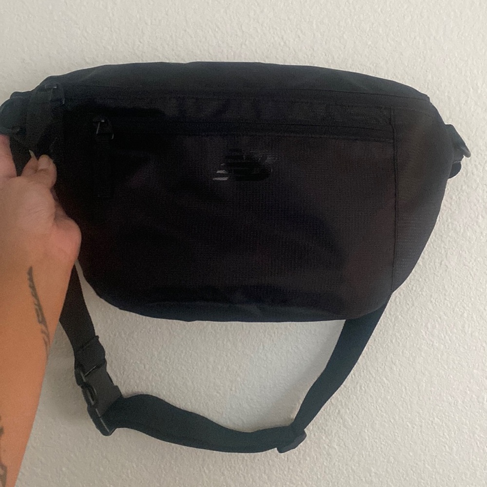 New Balance waist bag/sling bag in black, NWOT